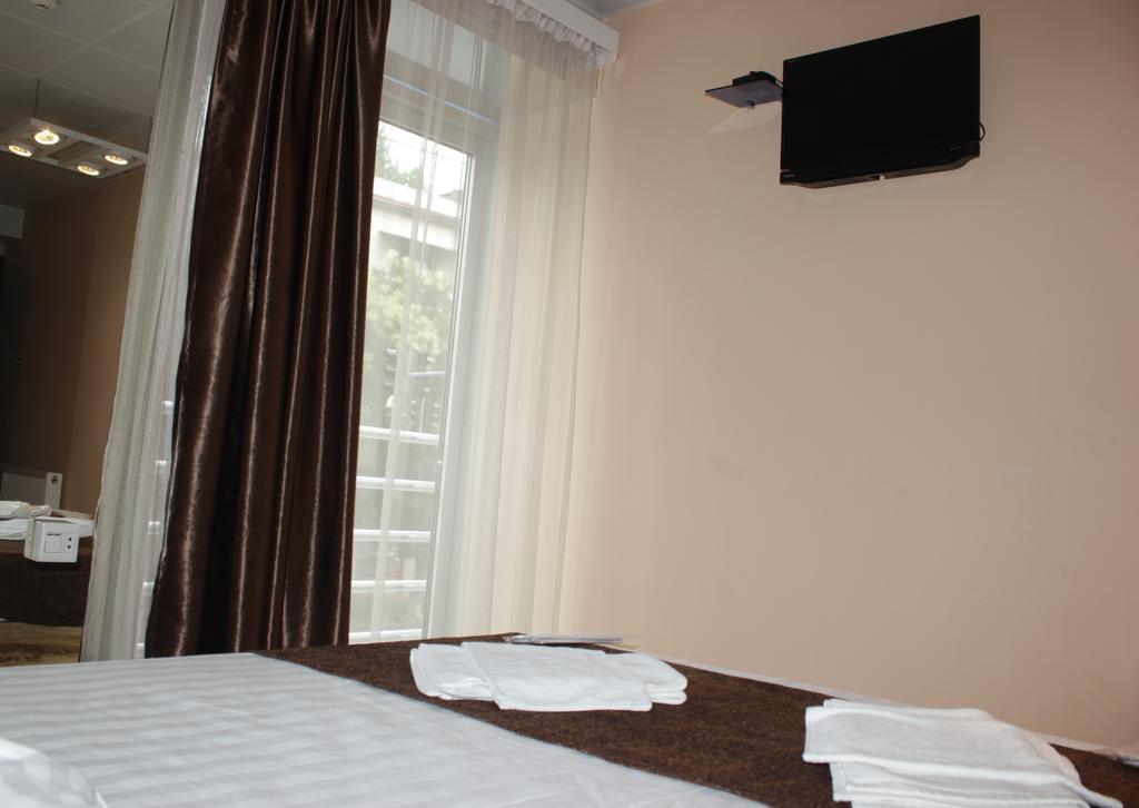 Hotel London Palace Тбилиси Номер фото