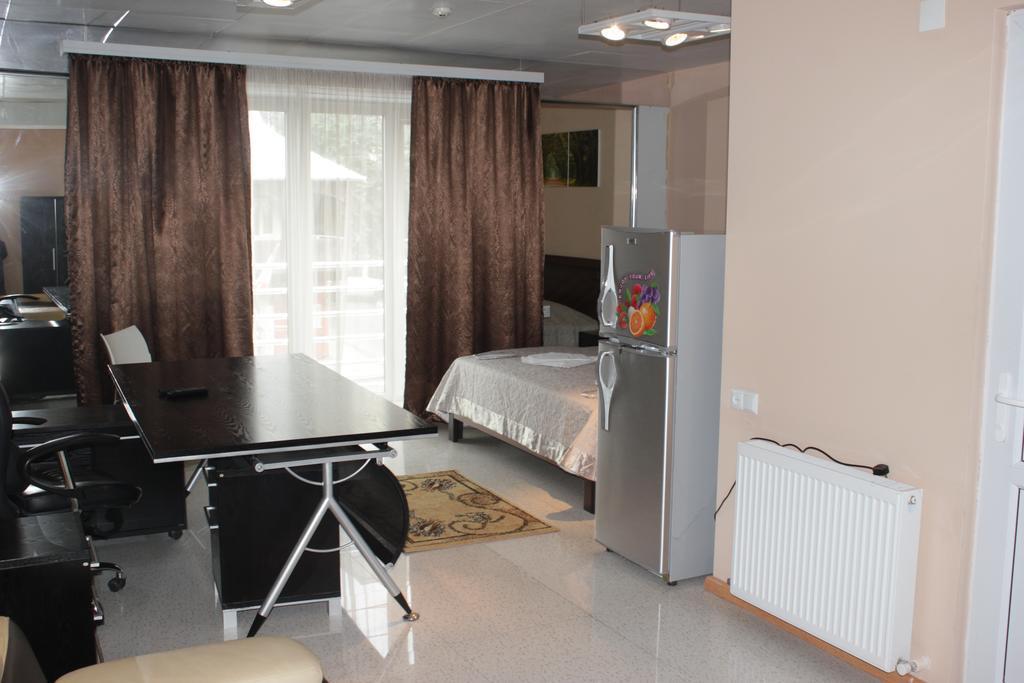 Hotel London Palace Тбилиси Номер фото