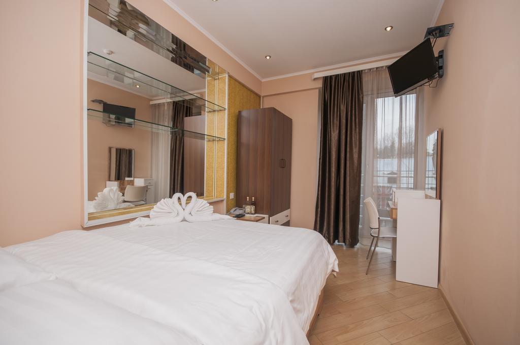 Hotel London Palace Тбилиси Экстерьер фото